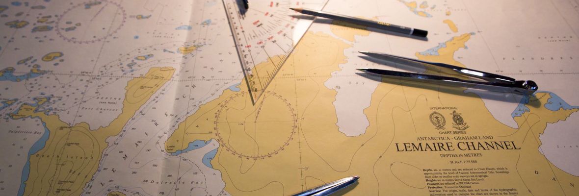 Plotting a course through the Lemaire Channel Plotting a course through the Lemaire Channel