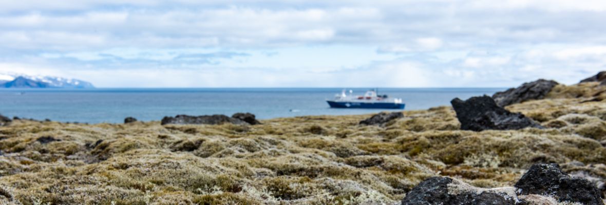 We strive to land on the isolated Jan Mayen island We strive to land on the isolated Jan Mayen island