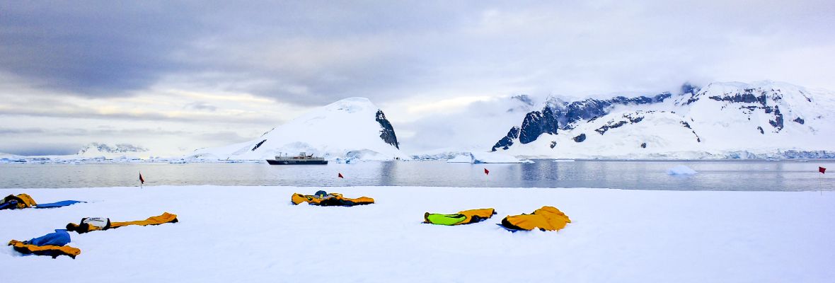 Camping On The Frozen Arctic Sea, Yatzer