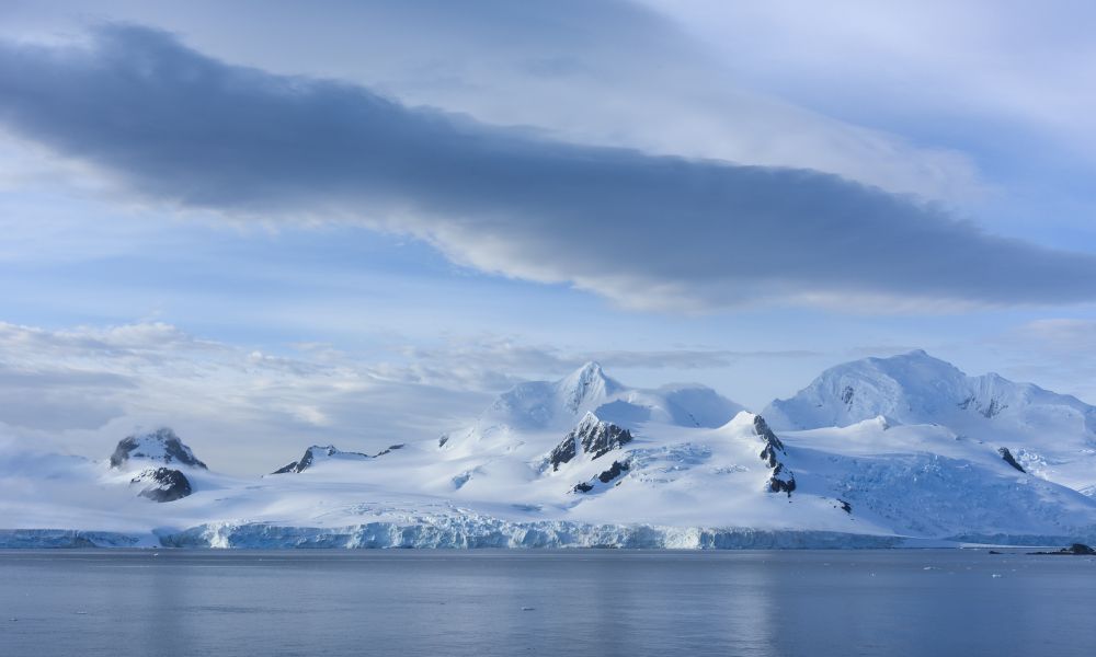 Breathtaking scenery on the Antarctic Peninsula Breathtaking scenery on the Antarctic Peninsula