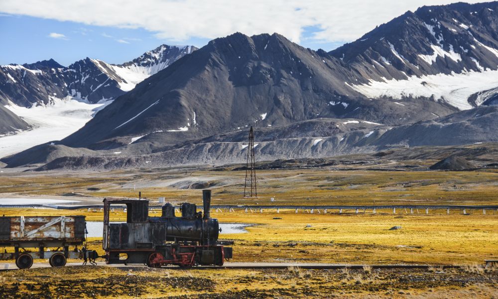 Old mining train at Ny-Ålesund, Svalbard Old mining train at Ny-Ålesund, Svalbard