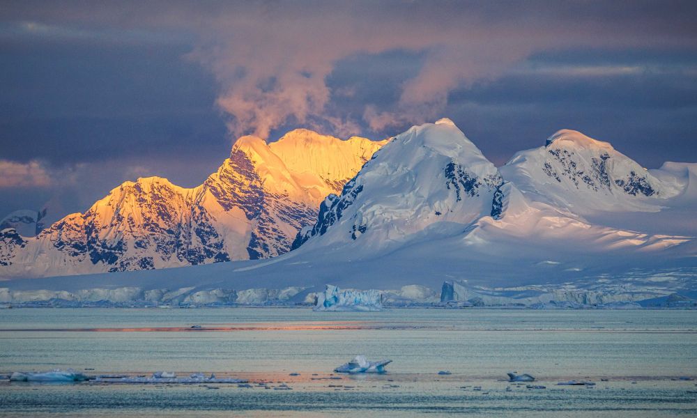 Ethereal sunlight on the mountains of Antarctica Ethereal sunlight on the mountains of Antarctica