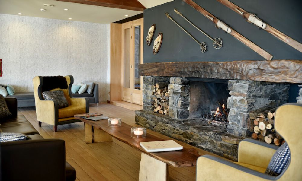 Relaxing lounge area at of Las Hayas Ushuaia Resort. Credits: Las Hayas Ushuaia Resort