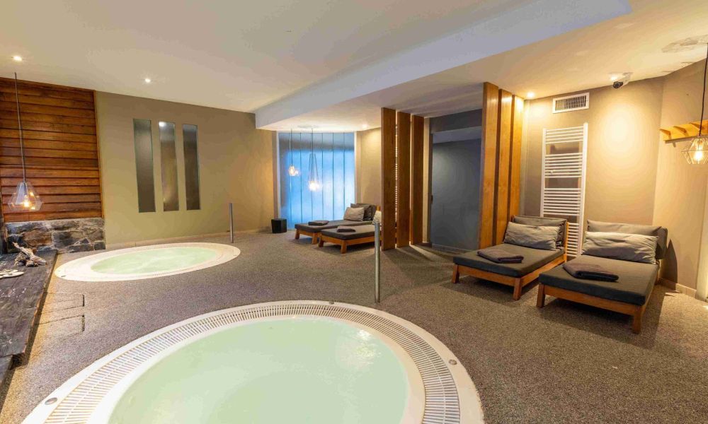 Relaxing indoor pool at Las Hayas Ushuaia Resort. Credits: Las Hayas Ushuaia Resort